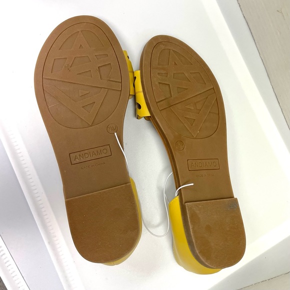 ANDIAMO Amarshall Yellow Open Toe Flats - Picture 6 of 7